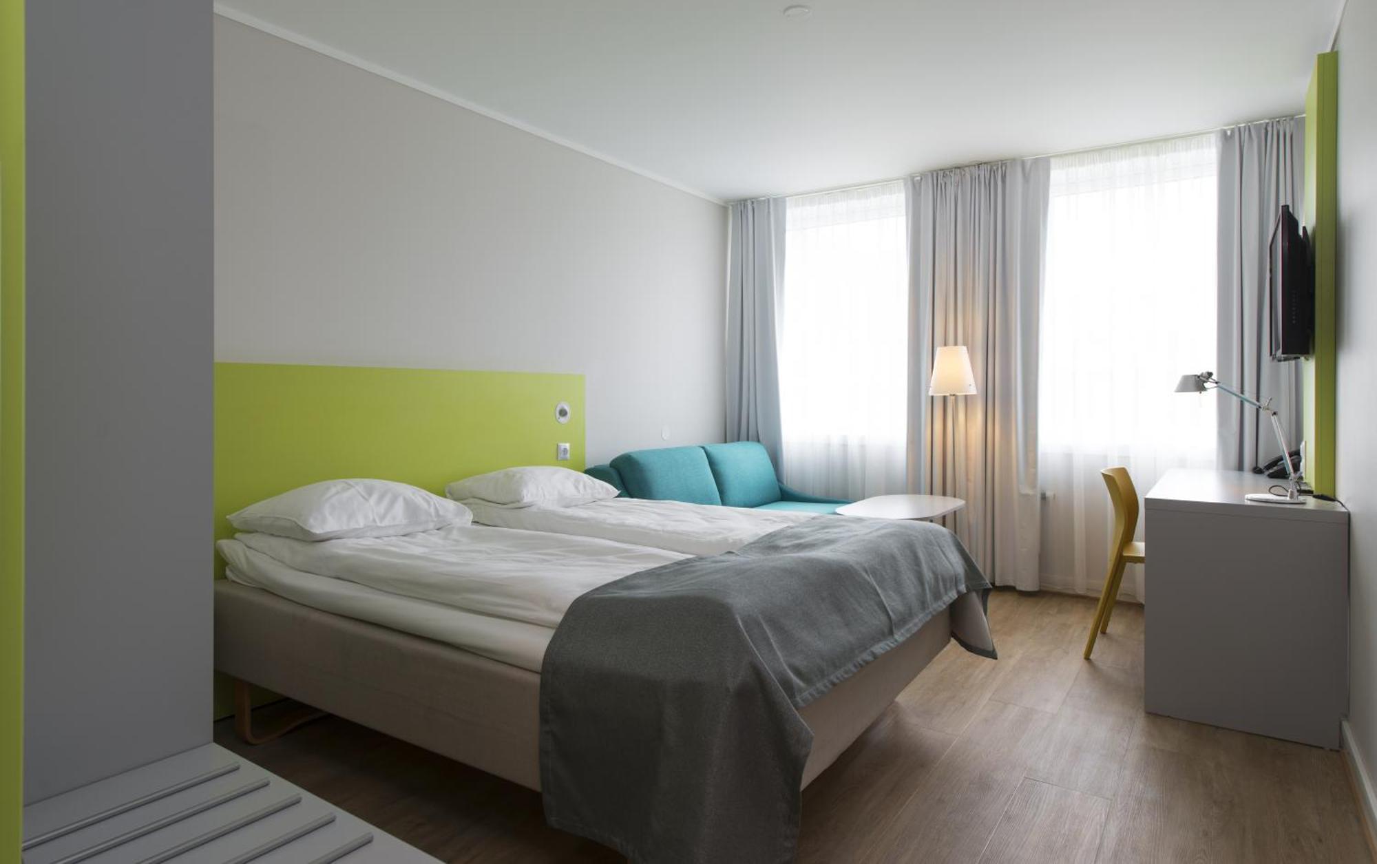 Habitación Familiar, cama doble o 2 camas individuales, camas supletorias en sofá o cama abatible